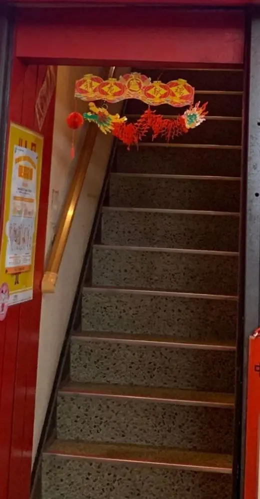 2階へ上がる階段