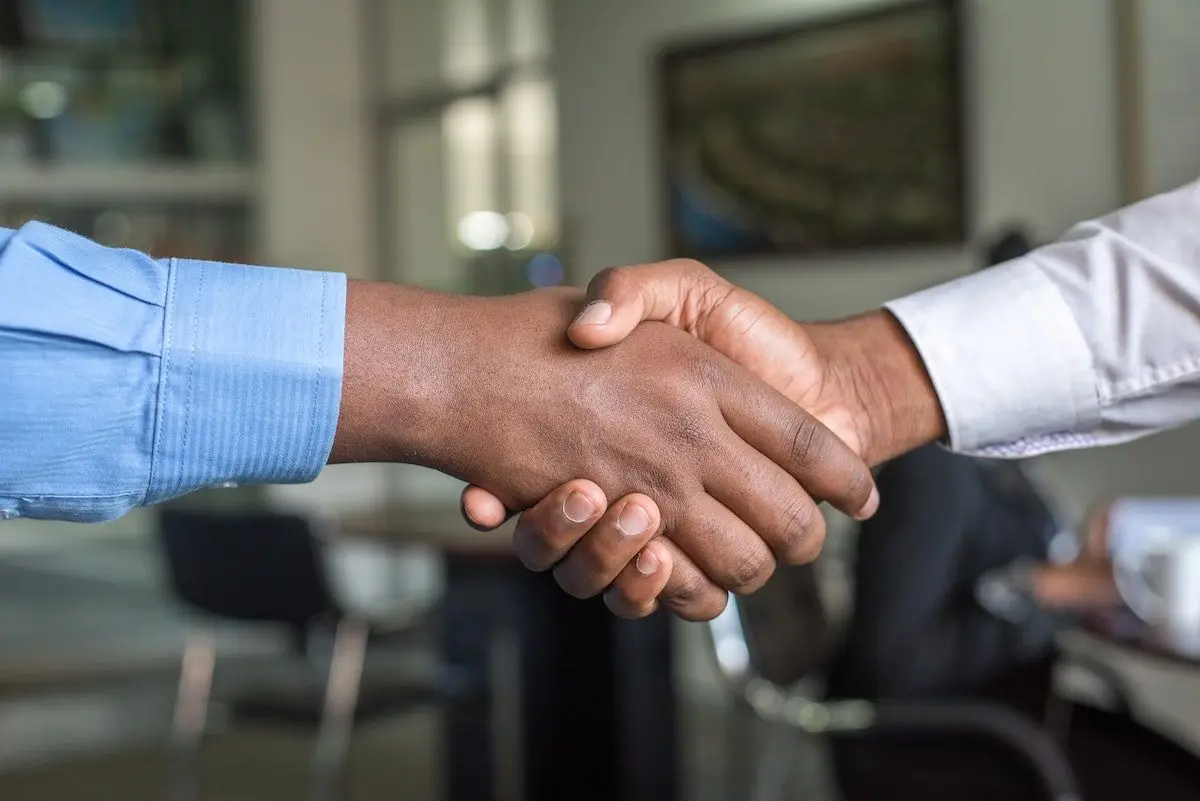 Handshake photo